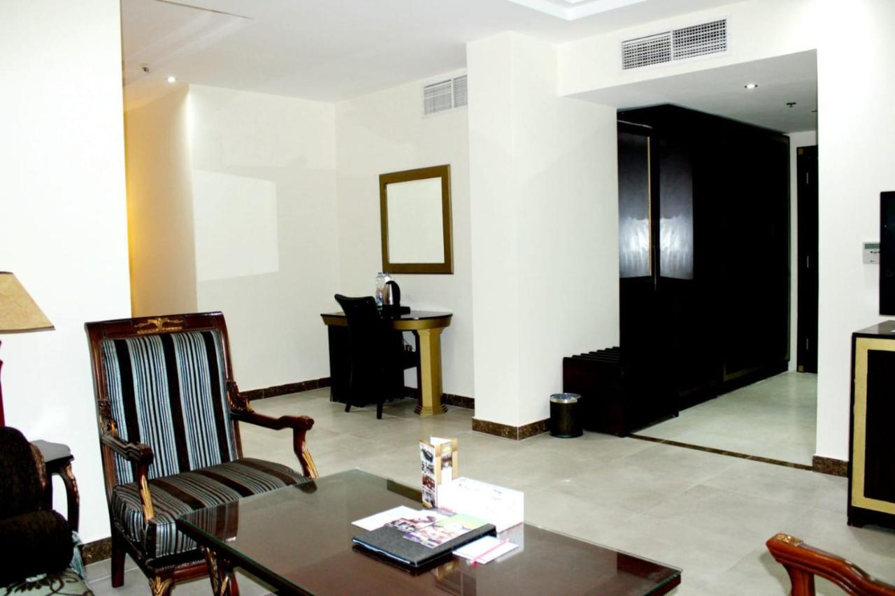 Tourist Hotel Doha Exterior foto