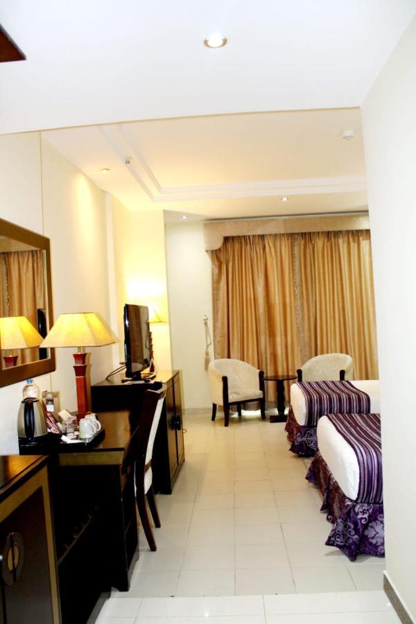 Tourist Hotel Doha Exterior foto