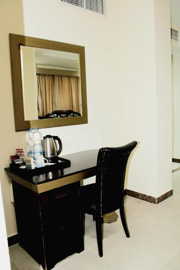 Tourist Hotel Doha Exterior foto