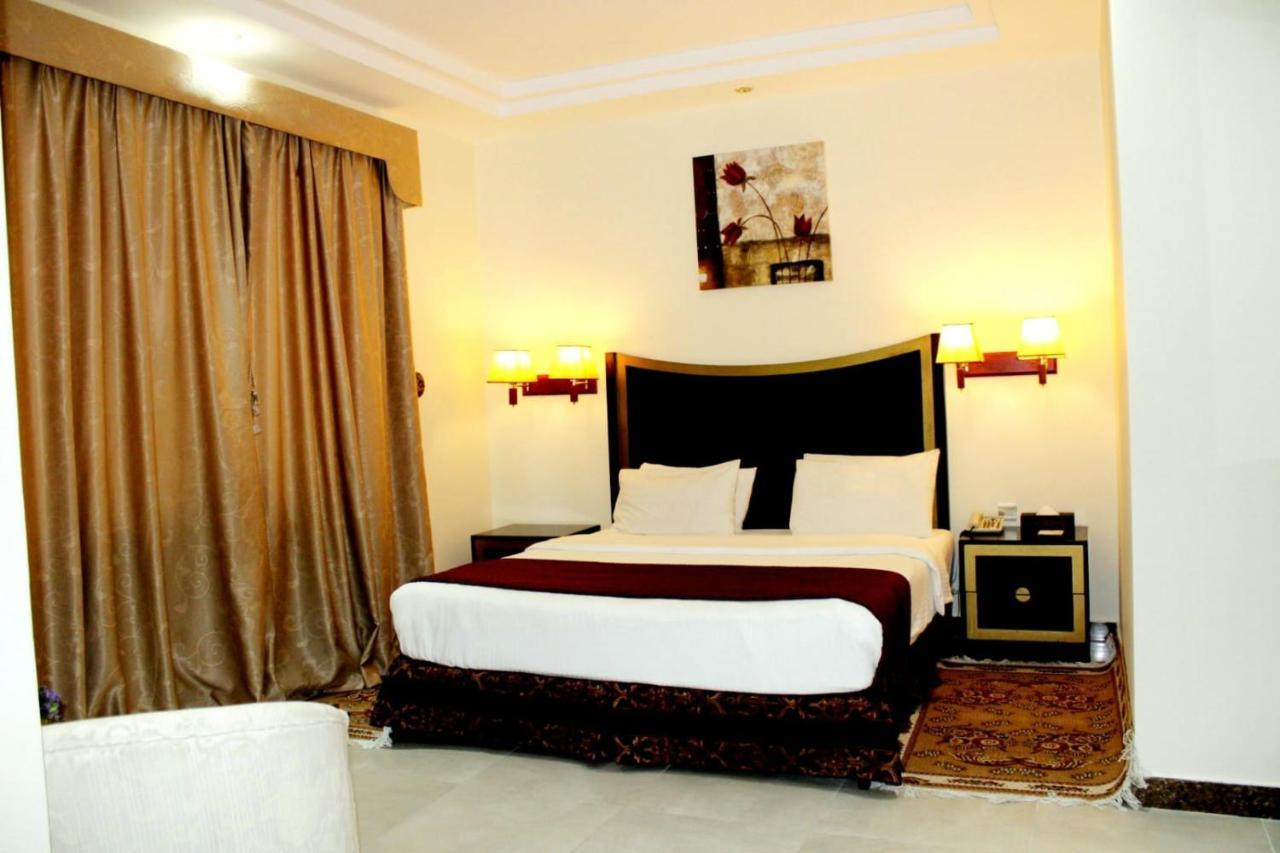 Tourist Hotel Doha Exterior foto