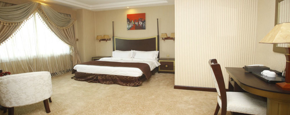 Tourist Hotel Doha Exterior foto
