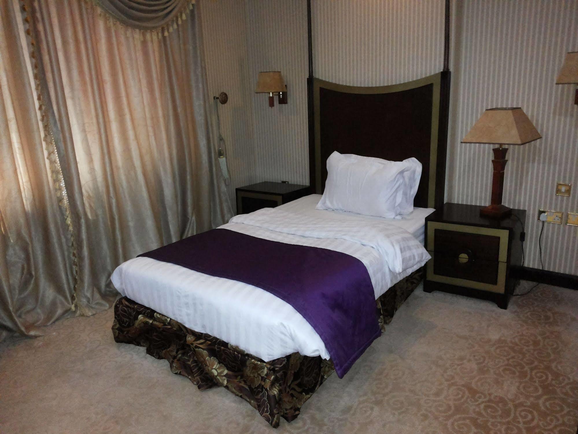 Tourist Hotel Doha Exterior foto