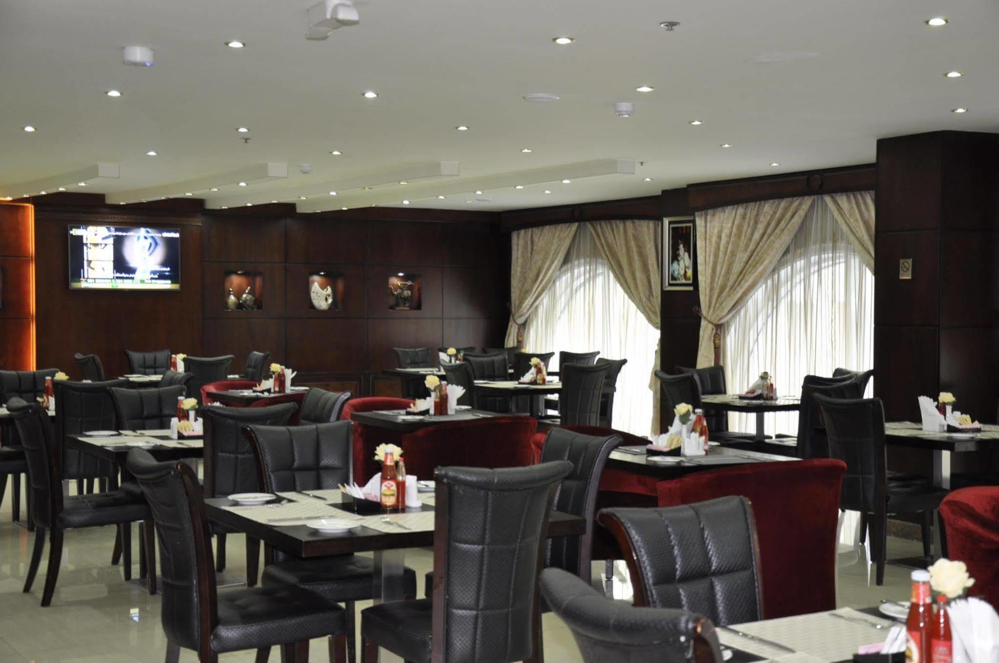 Tourist Hotel Doha Exterior foto